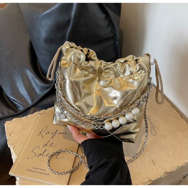 Chain Bucket Strap Bag Quilted