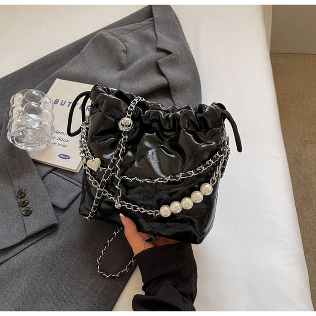 Chain Bucket Strap Bag Quilted