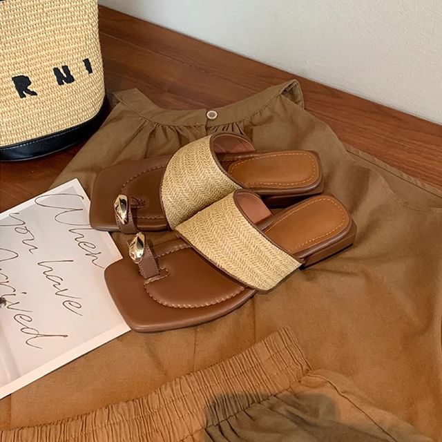 Toe Sandals Loop Straw