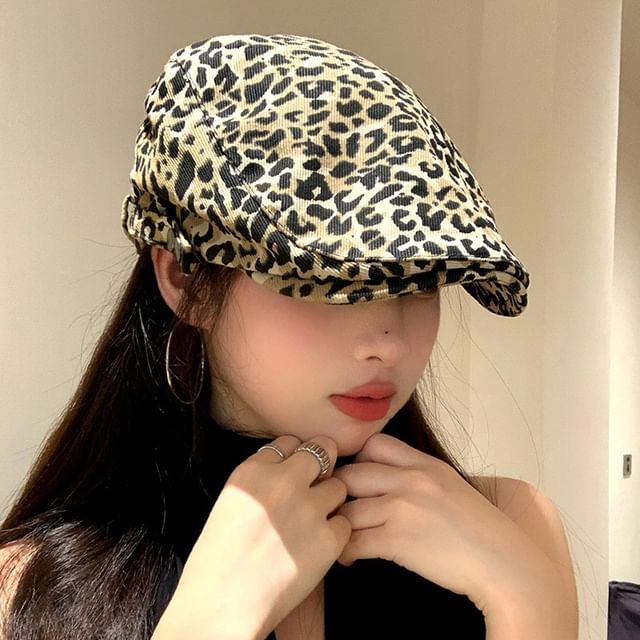 Flat Leopard Print Cap