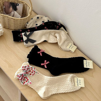 Chaussettes à motifs / avec nœud