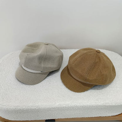 Lettering Cap Newsboy Belt