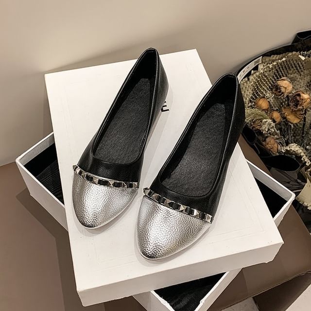 Cap Toe Studded Flats