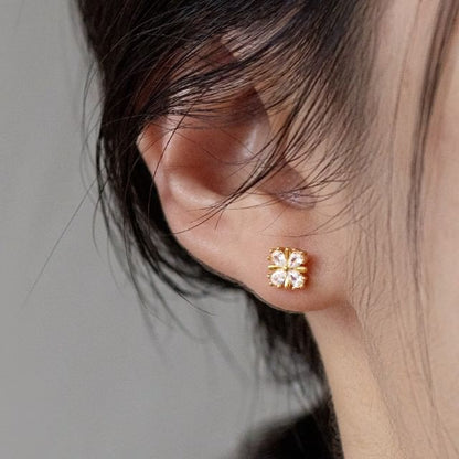 925 Sterling Silver Rhinestone Clover Ear Stud