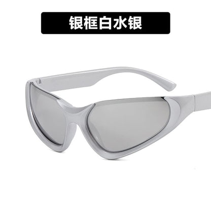 Y3K Futuristic Cat Eye Sunglasses