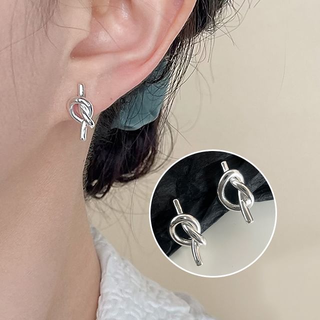 On Clip Knotted Earring