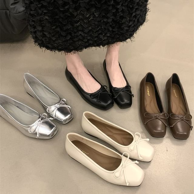 Square Bow Toe Flats