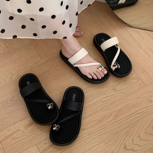 Toe Loop Slide Sandals