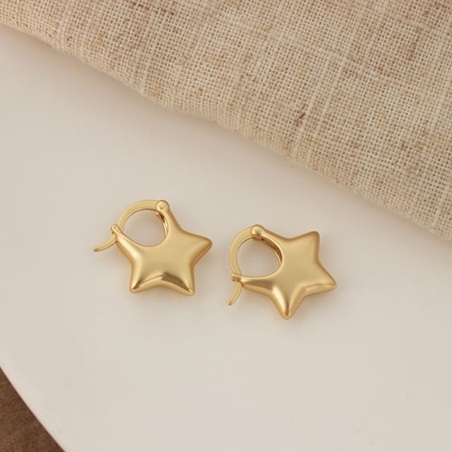 / Star Earring Huggie Clip-On