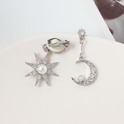 Dangle Asymmetrical Star Alloy Rhinestone Faux Pearl Moon Earring