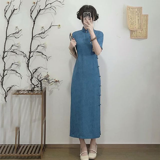 Traditional Chinese Elbow-Sleeve Stand Collar Jacquard Frog Buttoned Slit Midi Sheath Qipao