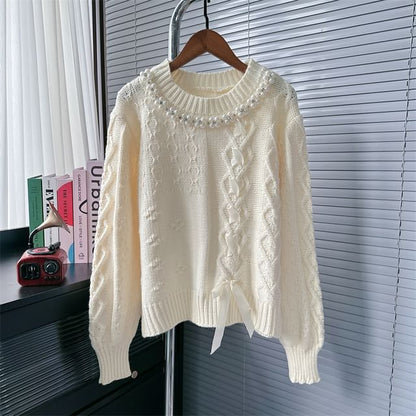 Pull col rond avec ruban et fausses perles