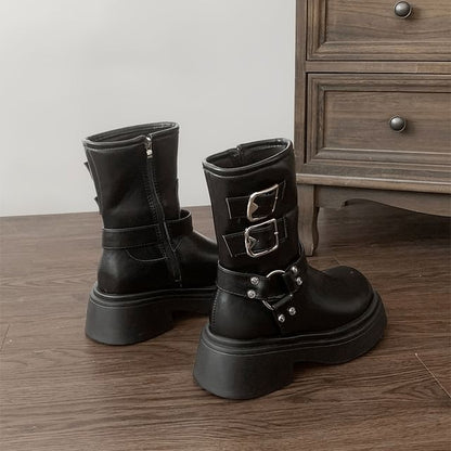 Short Buckled Plain Boots Platform