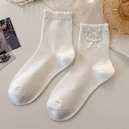 Ruffle Trimmed Crew Socks