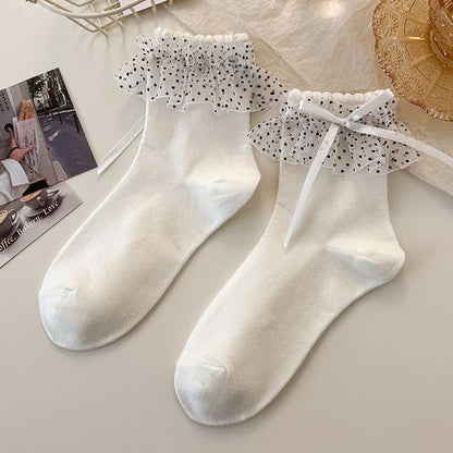 Ruffle Trimmed Crew Socks