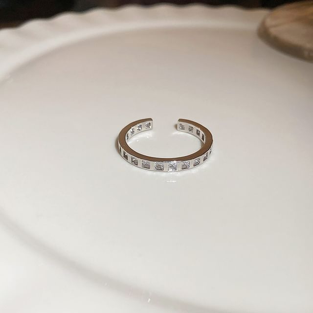 (Various Alloy Ring Rhinestone Designs)