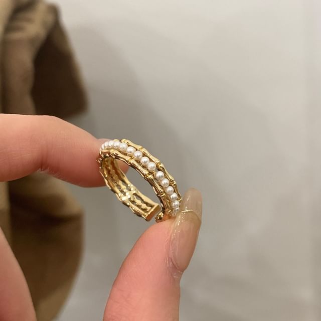Faux Set / Open Pearl Ring
