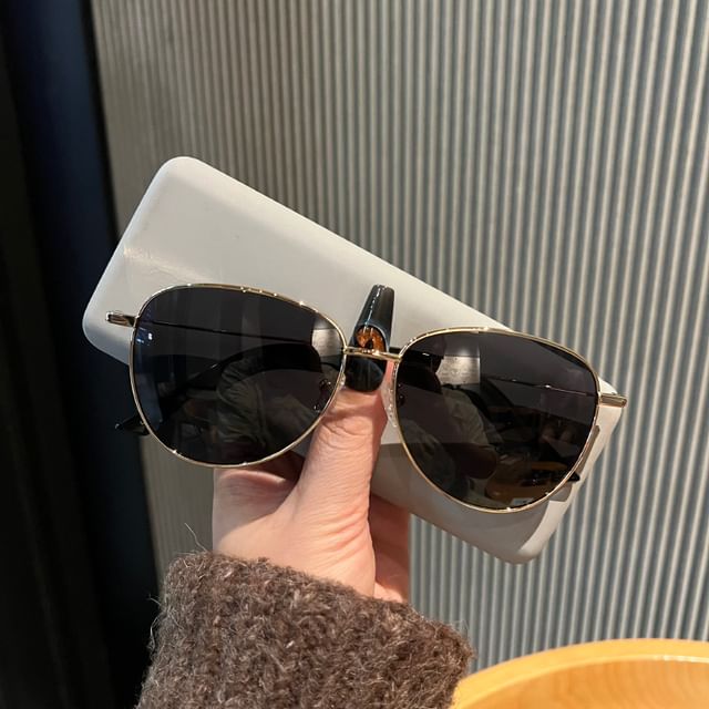 Metal Frame Polished Sunglasses