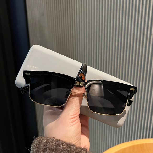 Vintage Metal Frame Sunglasses