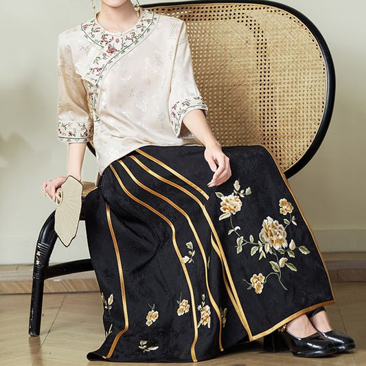 Traditional Chinese 3/4-Sleeve Crew Neck Floral Embroidered Jacquard Frog Buttoned Blouse / High Rise Contrast Trim Maxi A-Line Skirt / Set