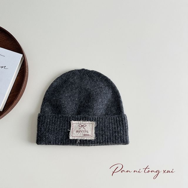 Bow Applique Knit Beanie