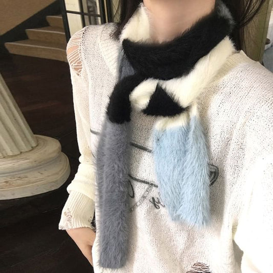 Fluffy Color Block Scarf