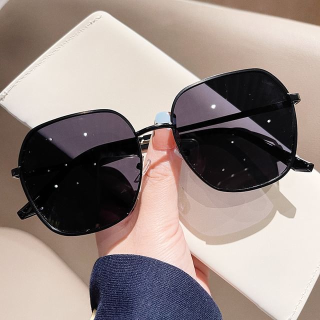 Round Frame Sunglasses