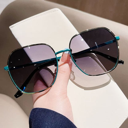 Round Frame Sunglasses