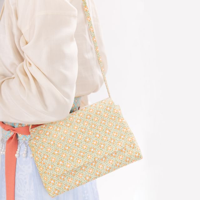 Floral Flap Crossbody Bag