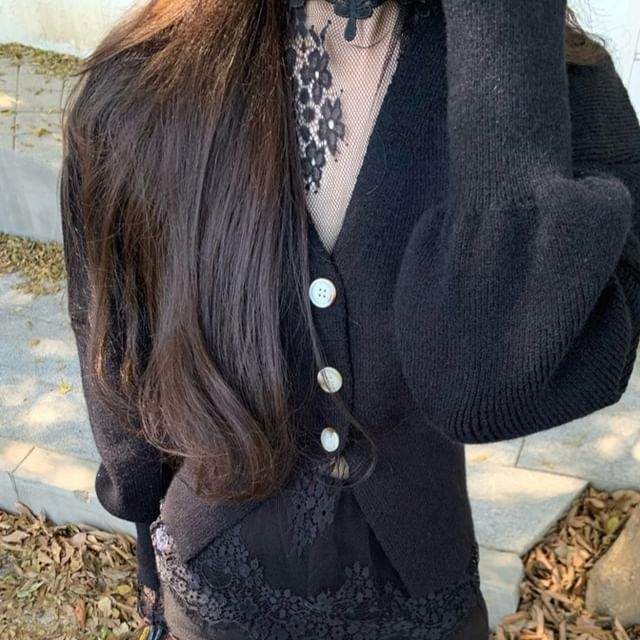 High Shorts Lace Button-Up Cardigan Neck / Long-Sleeve Waist Top V-Neck
