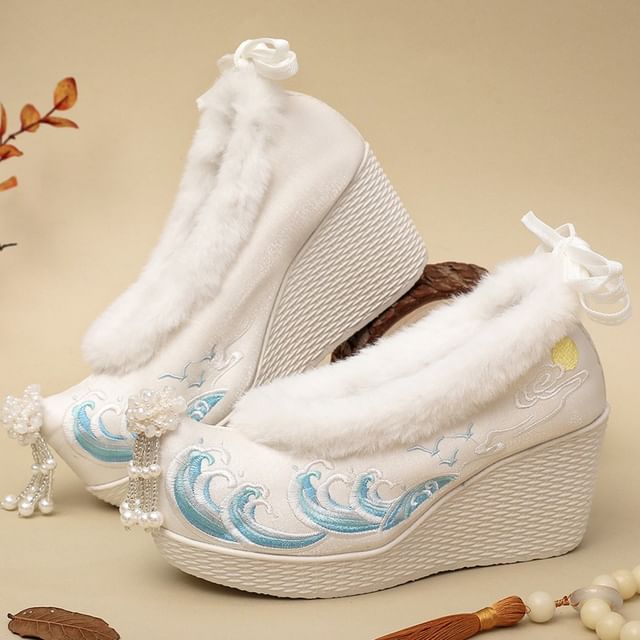 Heel Embroidered Wedge Pumps Fleece-Lined