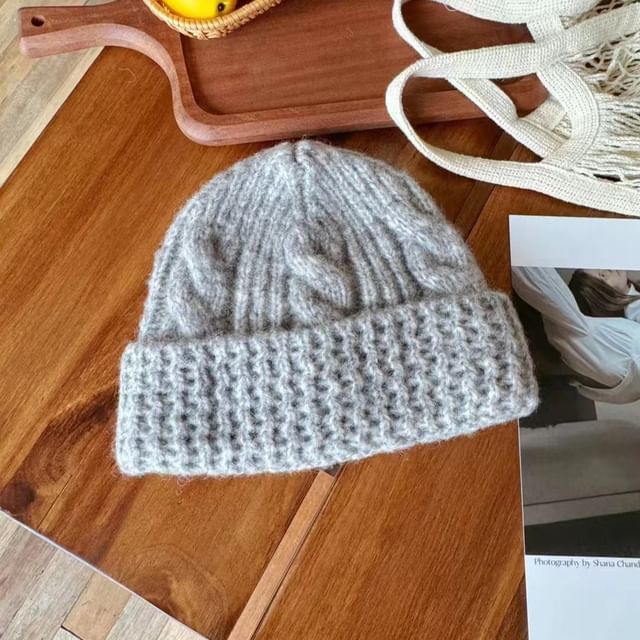 Knit Cable Beanie Plain