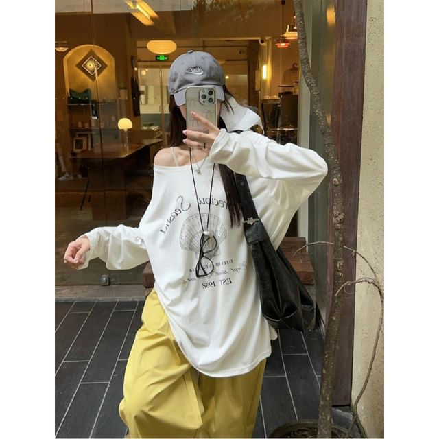 Long Sleeve Cold-Shoulder Graphic & Lettering Print Loose-Fit Pullover / High Waist Loose-Fit Wide-Leg Cargo Pants