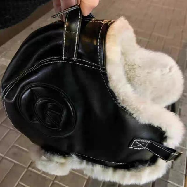 Fluffy Leather Plain Trapper Panel Hat / Faux