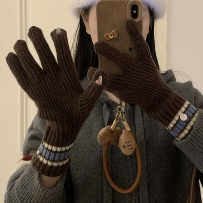 Knit Color Gloves Block