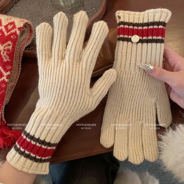 Knit Color Gloves Block