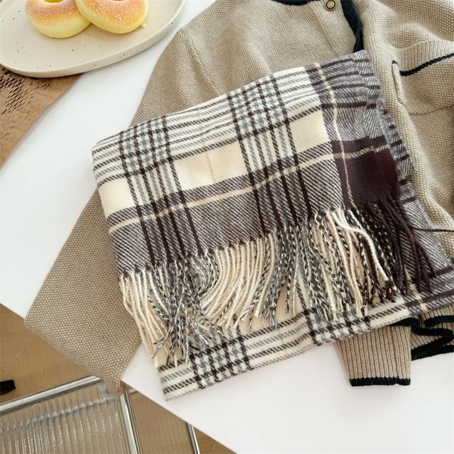 Plaid Fringed Scarf