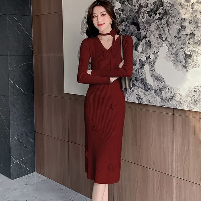 Set: Long-Sleeve V-Neck Plain Floral Accent Midi Sheath Knit Dress + Skinny Scarf