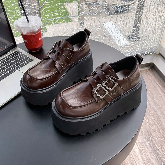 Faux Buckled Shoes Leather Ankle