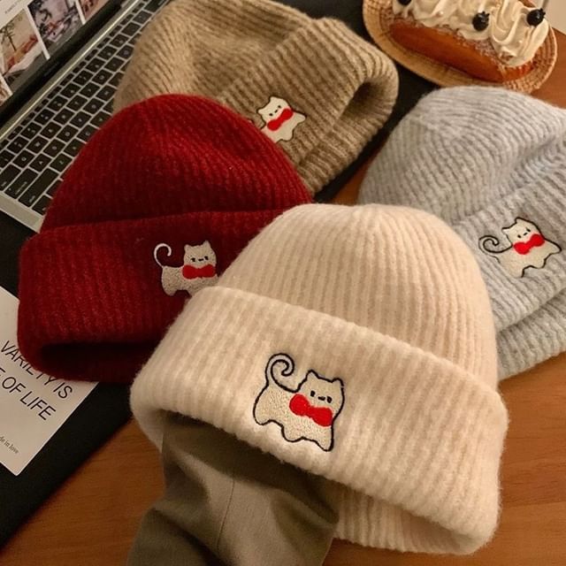 Embroidered Beanie Cat Knit