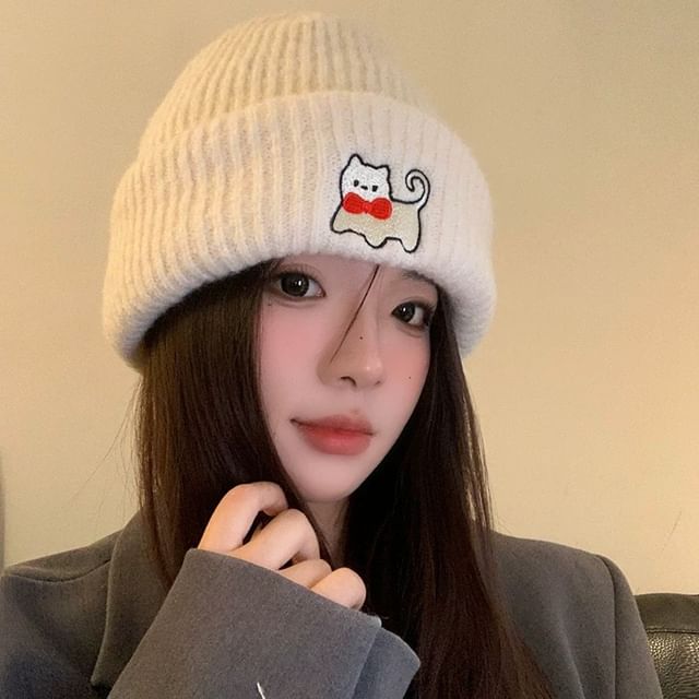 Embroidered Beanie Cat Knit