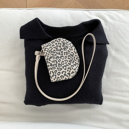 Print Leopard Pouch Necklace