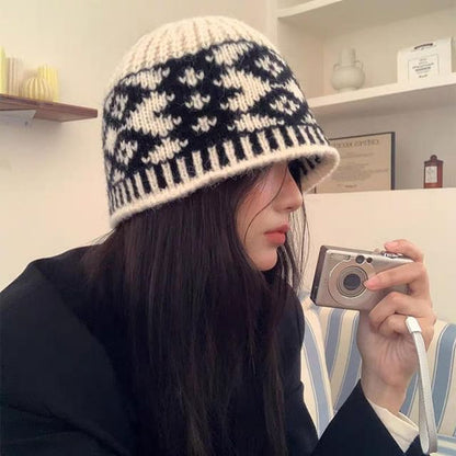 Knit Diamond Beanie Jacquard