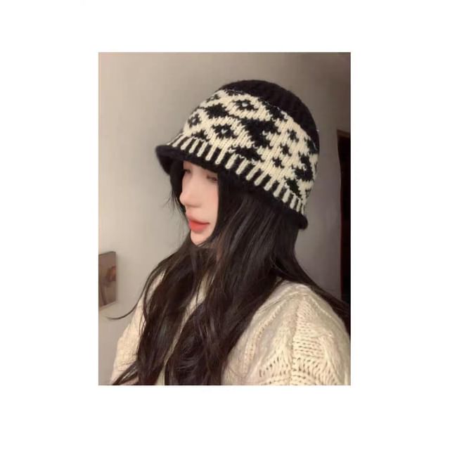 Knit Diamond Beanie Jacquard