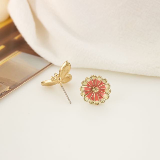 Flower Clip Asymmetrical Bee On / Stud Earring Enamel
