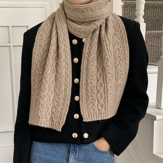 Cable-Knit Plain Scarf
