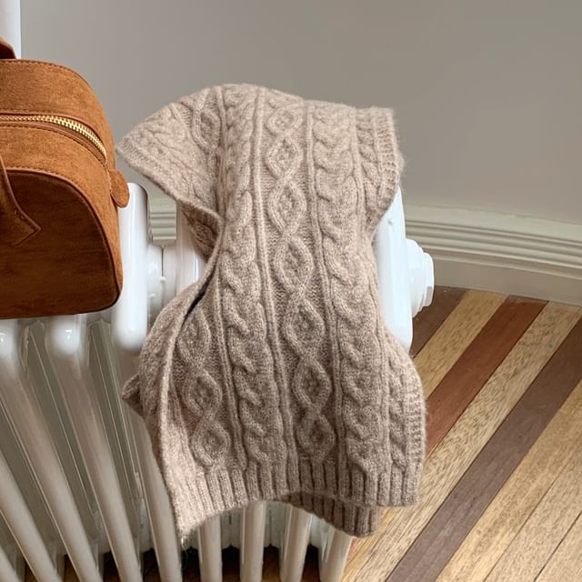 Cable-Knit Plain Scarf