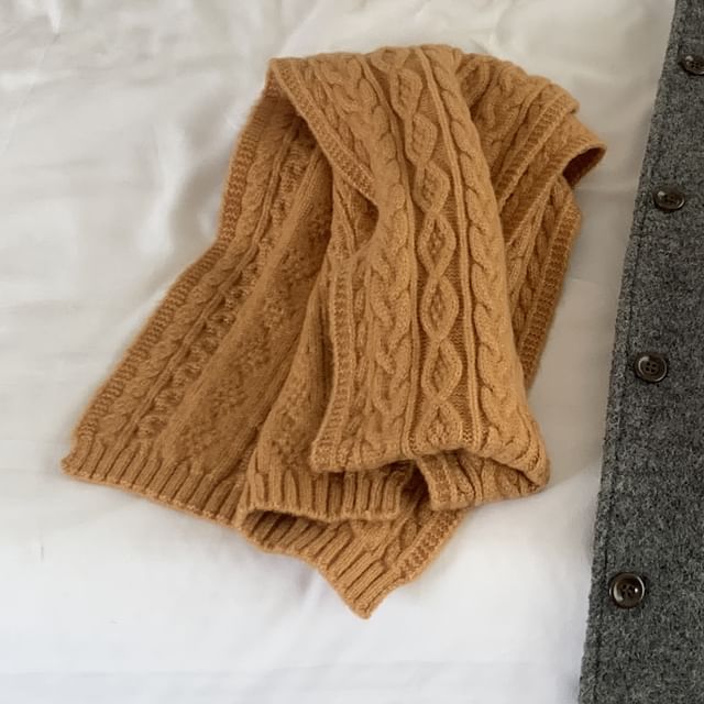 Cable-Knit Plain Scarf