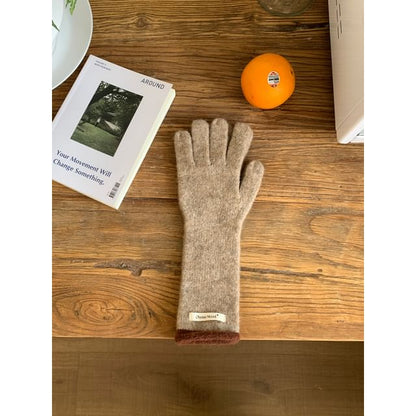 Knit Applique Contrast Trim Gloves