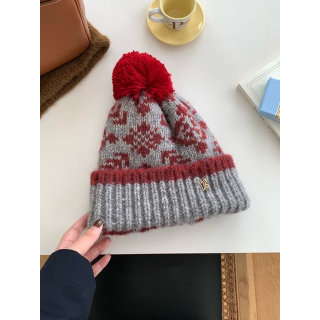 Beanie Patterned Pom